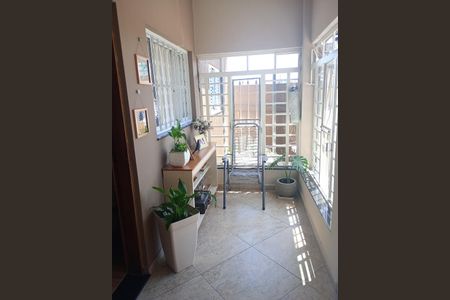 Casa à venda com 250m², 4 quartos e 1 vagaÁrea externa