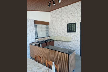 Casa à venda com 250m², 4 quartos e 1 vagaÁrea externa