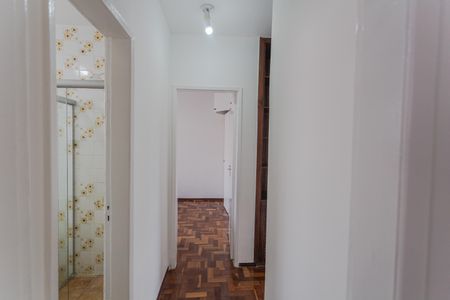 Corredor de apartamento para alugar com 2 quartos, 130m² em Santa Tereza, Belo Horizonte