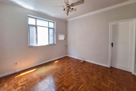 Sala de apartamento para alugar com 2 quartos, 60m² em Fonseca, Niterói