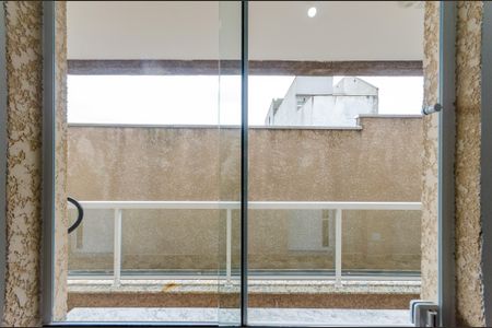 Sala - Janela de apartamento para alugar com 2 quartos, 60m² em Jardim Mangalot, São Paulo