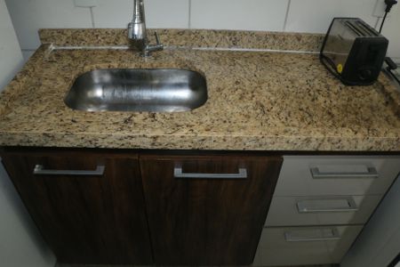 Cozinha - Torneira de apartamento para alugar com 2 quartos, 48m² em Jardim Alvorada, Nova Iguaçu