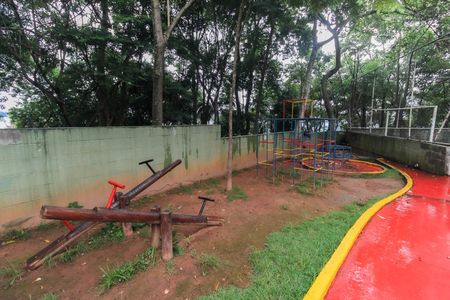 Apartamento para alugar com 48m², 2 quartos e sem vaga Apartamento para alugar com 48m², 2 quartos e sem vagaPlayground