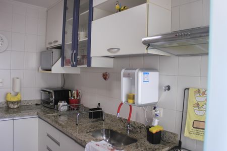 Apartamento à venda com 78m², 2 quartos e 2 vagasCozinha 