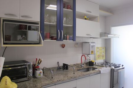 Apartamento à venda com 78m², 2 quartos e 2 vagasCozinha 
