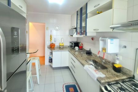 Apartamento à venda com 78m², 2 quartos e 2 vagasCozinha 