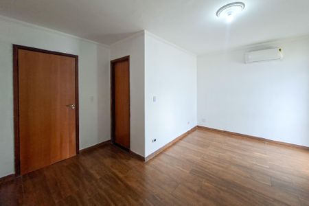 Apartamento para alugar com 120m², 3 quartos e 1 vagaSuite