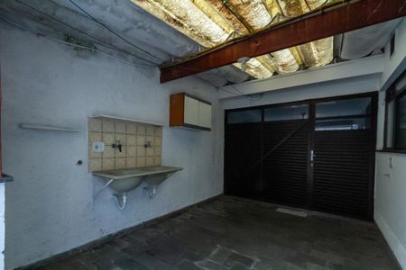 Casa à venda com 280m², 3 quartos e 4 vagas Casa à venda com 280m², 3 quartos e 4 vagasÁrea comum