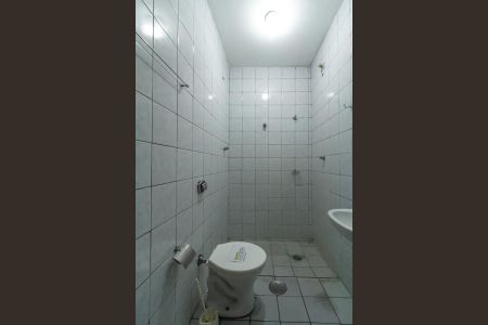 Casa à venda com 280m², 3 quartos e 4 vagas Casa à venda com 280m², 3 quartos e 4 vagasBanheiro Suíte