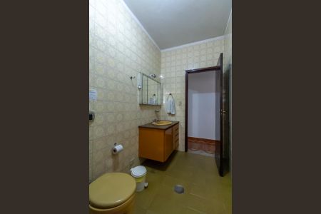 Casa à venda com 280m², 3 quartos e 4 vagas Casa à venda com 280m², 3 quartos e 4 vagasBanheiro Social