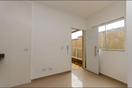 Sala de apartamento para alugar com 2 quartos, 60m² em Jardim Mangalot, São Paulo