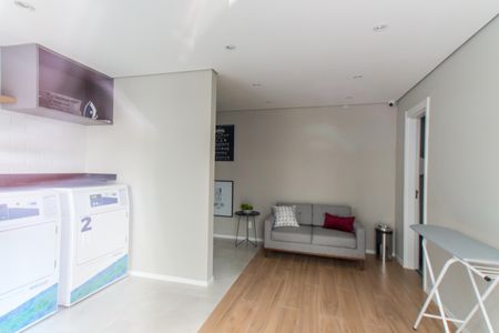 Apartamento para alugar com 34m², 2 quartos e sem vaga Apartamento para alugar com 34m², 2 quartos e sem vagaLavanderia
