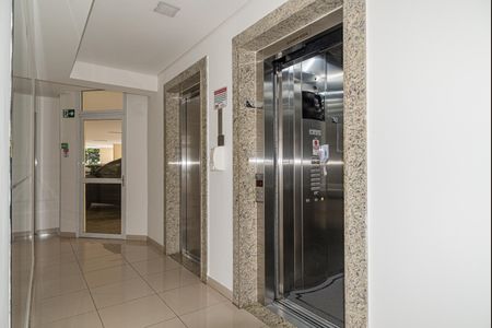 Apartamento à venda com 34m², 1 quarto e 1 vagaÁrea comum - Elevadores