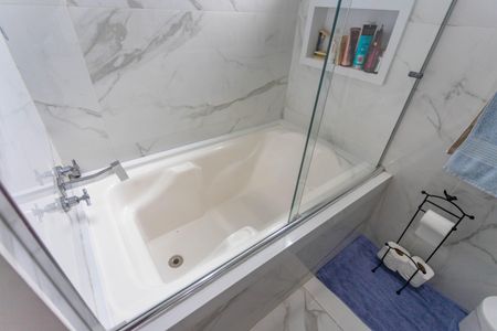 Apartamento à venda com 114m², 3 quartos e 1 vagaBanheiro da suíte 1 - banheira 