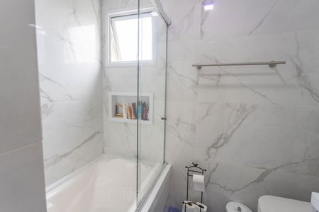 Apartamento à venda com 114m², 3 quartos e 1 vagaBanheiro da suíte 1