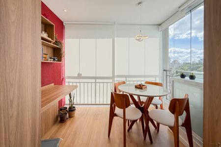 Apartamento para alugar com 34m², 1 quarto e sem vagaVaranda - Persianas