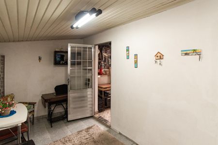 Casa à venda com 180m², 3 quartos e 4 vagas Casa à venda com 180m², 3 quartos e 4 vagasCasa 2 - Sala