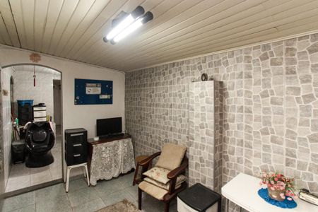 Casa à venda com 180m², 3 quartos e 4 vagas Casa à venda com 180m², 3 quartos e 4 vagasCasa 2 - Sala