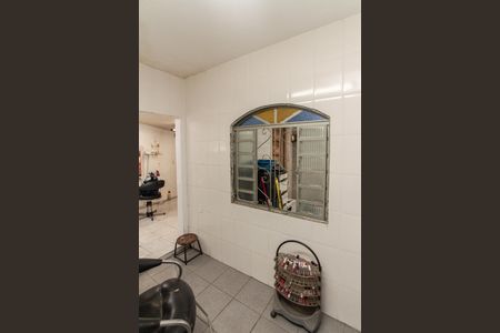 Casa à venda com 180m², 3 quartos e 4 vagas Casa à venda com 180m², 3 quartos e 4 vagasCasa 2 - Salão