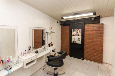 Casa à venda com 180m², 3 quartos e 4 vagas Casa à venda com 180m², 3 quartos e 4 vagasCasa 2 - Salão