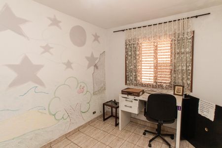 Casa à venda com 180m², 3 quartos e 4 vagas Casa à venda com 180m², 3 quartos e 4 vagasQuarto 2