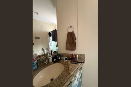 Apartamento à venda com 70m², 3 quartos e 1 vaga Apartamento à venda com 70m², 3 quartos e 1 vagaBanheiro