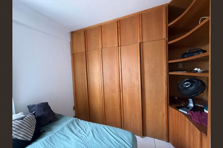 Quarto de apartamento à venda com 3 quartos, 70m² em Carlos Prates, Belo Horizonte