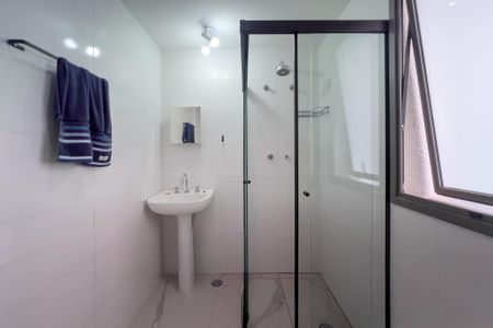Banheiro de kitnet/studio à venda com 1 quarto, 29m² em Jardim Aurelia, São Paulo