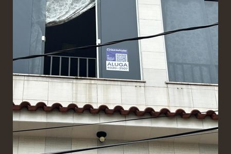 Casa para alugar com 110m², 4 quartos e 1 vagaFachada + plaquinha