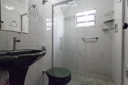 Apartamento para alugar com 56m², 2 quartos e 1 vaga Apartamento para alugar com 56m², 2 quartos e 1 vagaBanheiro social