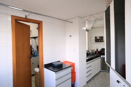 Apartamento para alugar com 152m², 4 quartos e 3 vagas Apartamento para alugar com 152m², 4 quartos e 3 vagasÁrea de Serviço