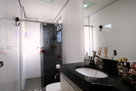 Apartamento para alugar com 152m², 4 quartos e 3 vagas Apartamento para alugar com 152m², 4 quartos e 3 vagasBanheiro da Suíte