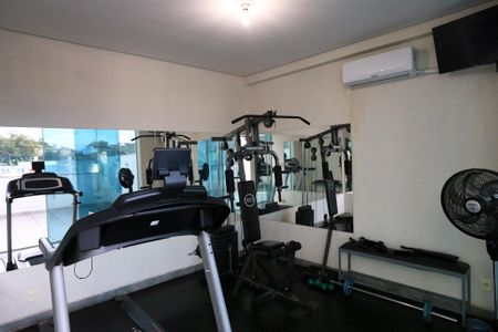 Apartamento para alugar com 152m², 4 quartos e 3 vagas Apartamento para alugar com 152m², 4 quartos e 3 vagasÁrea comum - Academia