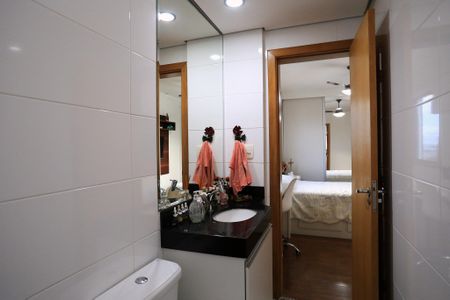 Apartamento para alugar com 152m², 4 quartos e 3 vagas Apartamento para alugar com 152m², 4 quartos e 3 vagasBanheiro da Suíte