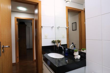 Apartamento para alugar com 152m², 4 quartos e 3 vagas Apartamento para alugar com 152m², 4 quartos e 3 vagasBanheiro