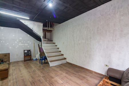Casa para alugar com 60m², 1 quarto e 1 vagaComodo 