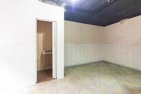 Casa para alugar com 60m², 1 quarto e 1 vagaComodo 
