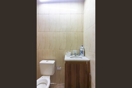 Banheiro de casa para alugar com 1 quarto, 60m² em Bussocaba, Osasco