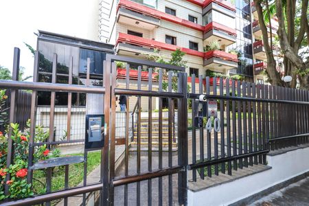 Apartamento à venda com 138m², 3 quartos e 2 vagasFachada