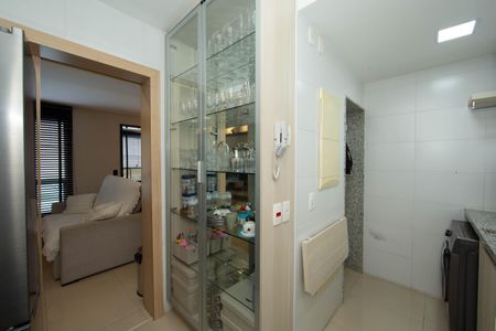 Apartamento à venda com 88m², 3 quartos e 2 vagasCOZINHA