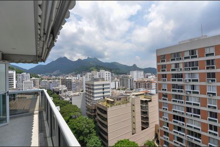 Apartamento à venda com 146m², 4 quartos e 2 vagas Apartamento à venda com 146m², 4 quartos e 2 vagasSuíte