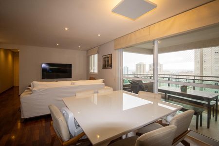 Apartamento à venda com 95m², 2 quartos e 2 vagasSala 