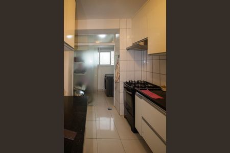 Apartamento à venda com 95m², 2 quartos e 2 vagasCozinha 