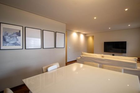 Apartamento à venda com 95m², 2 quartos e 2 vagasSala 