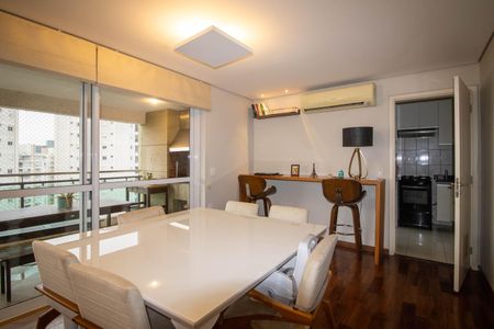 Apartamento à venda com 95m², 2 quartos e 2 vagasSala 