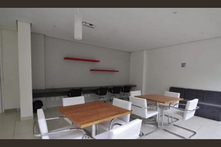 Apartamento à venda com 95m², 2 quartos e 2 vagasSala de reunião