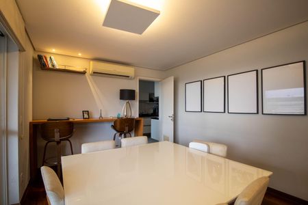 Apartamento à venda com 95m², 2 quartos e 2 vagasSala 