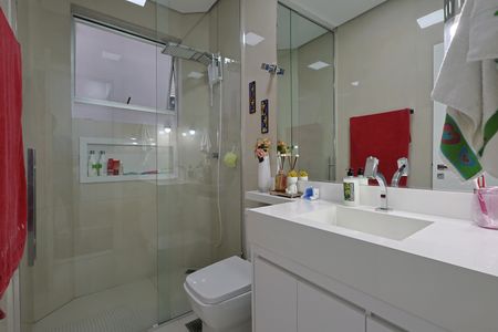 Banheiro de apartamento para alugar com 2 quartos, 72m² em Nova Floresta, Belo Horizonte