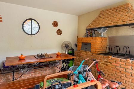 Casa para alugar com 350m², 3 quartos e 1 vagaÁrea Externa / Lazer