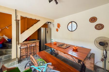 Casa para alugar com 350m², 3 quartos e 1 vagaÁrea Externa / Lazer